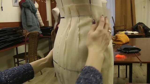 Наколка прямой юбки в рамках бесплатного ознакомительного мастер-класса смотреть онлайн