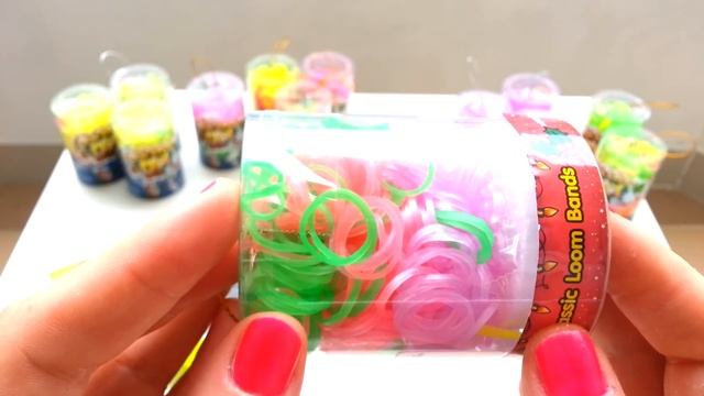 Плетение из резинок обзор новых резинок #2 Rainbow loom updated band collection review#2 смотреть онлайн