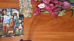 Что он говорит обо мне другим? Что ему обо мне говорят? Онлайн гадание на 4 варианта | Таро онлайн