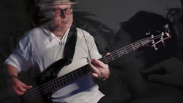 Chris Isaak - Wicked Game - TRG - E Bass Guitar Cover. смотреть онлайн