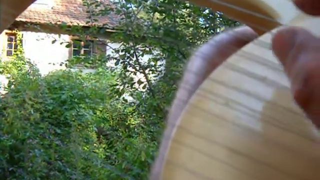 Hra na lyru pod mlejnem na farmě - ohlédnutí na 29 9 09 смотреть онлайн