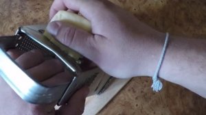 Куриная печень запечённая с помидорами и сыром.