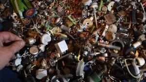 Нашёл много электроники. Сталк. Заработок на цветных и драгоценных металлах.