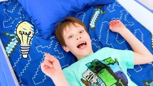 Макс хочет забрать у Кати игровой домик