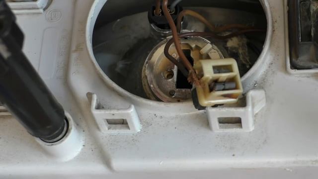 Почему плохо светят фары и плавятся колодки. Версия автоэлектрика. смотреть онлайн