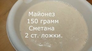 Гнёзда из макарон с фаршем в соусе на сковороде