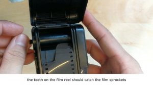 How to reload the Lomography Simple Use Camera