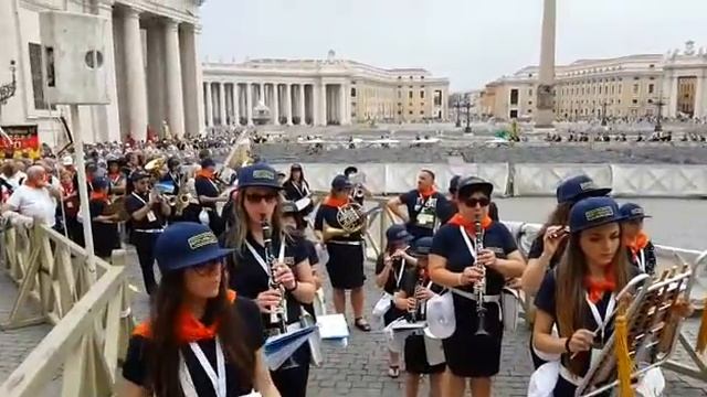 Roma-Piazza San Pietro смотреть онлайн