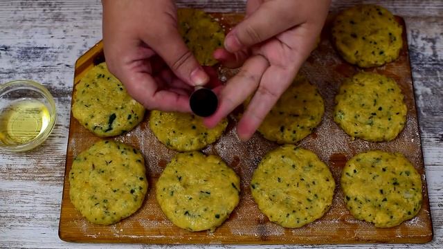 Даже не догадывалась,что будет так вкусно. Куриные пончики.