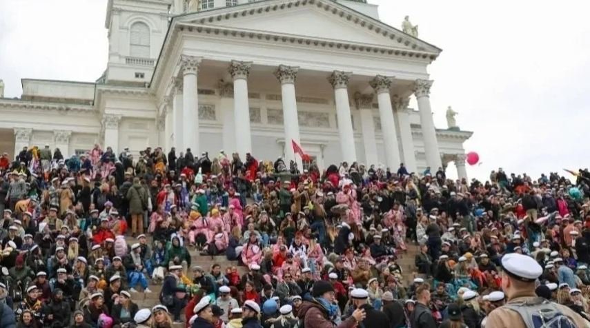 В Финляндии прошли протесты с требованием отставки премьера Санну Марин