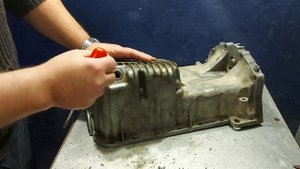 Ремонт сорванной резьбы в поддоне авто