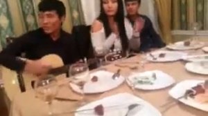 красивая казахская песня на гитаре(Осер Азат-Агугай)