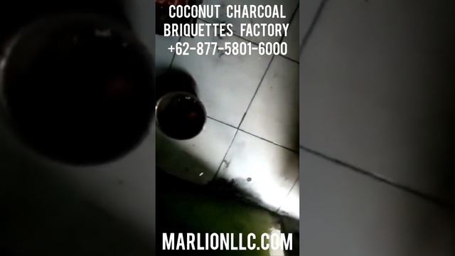 Jak zrobić węgiel drzewny z łupin orzecha kokosowego na brykietach Telefon fabryczny +6287758016000 смотреть онлайн