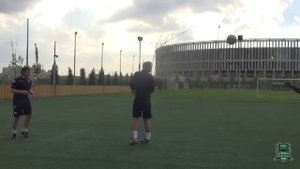 Техника ударов по мячу головой