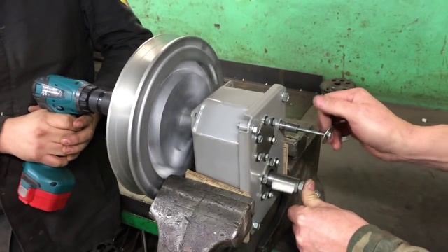 Реверс редуктор с вариатором. смотреть онлайн