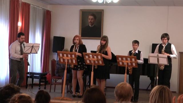 А. Зацепин - "Есть только миг". Исп. эстрадный ансамбль ДМШ им. Аренского (рук. Некрасов Е.В.) смотреть онлайн