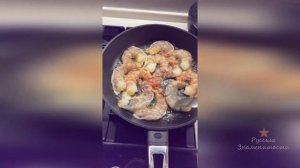 Константин Ивлев готовит вкусные креветки с чесноком!