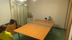 Настольный теннис  Супер игра четырехлетней девчонки/Table tennis Super game of four girls.