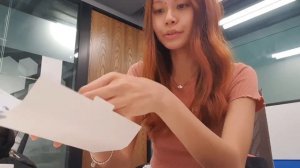 Clarissa unboxing Huawei MatePad Pro and HUAWEI FreeBuds 4