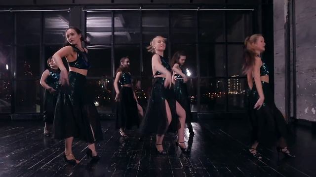 Bachata Ladies Show Team «Downtime» @ Ipanema Novosibisk смотреть онлайн