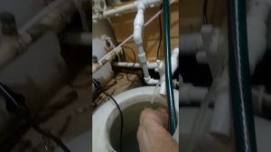 Измерение качества воды после фильтра и мембраны обратного осмоса свежекупоенным TDS метром.