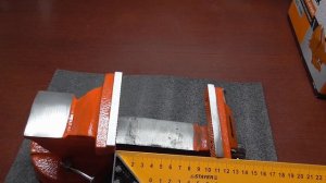 Тиски слесарные с поворотным механизмом 100мм ,ЕРМАК.