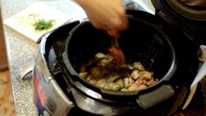 Тушеное мясо в мультиварке