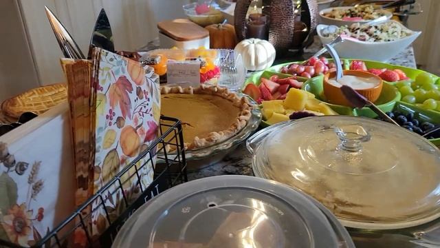 Как отмечается праздник- День Благодарения в Америке.HAPPY Thanksgiving  Day !