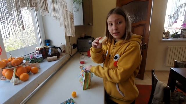 VLOG Печём пасочки. У Даши праздник, а мы заняты другими делами. смотреть онлайн