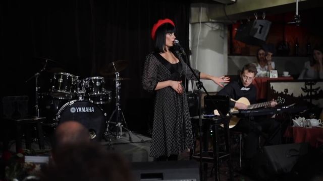 Песенка о социальных сетях в духе Высоцкого • СОЛА МОНОВА смотреть онлайн