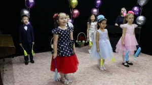 Т. Кулинова «Мой Казахстан» в исполнении вокальной группы «Капельки»