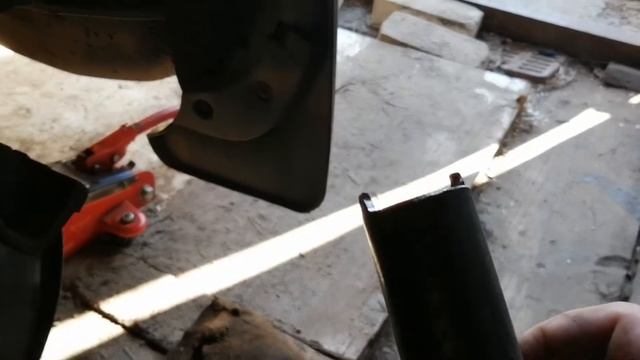 Мондео 4. Как сжать цилиндр заднего суппорта в гаражных условиях. смотреть онлайн