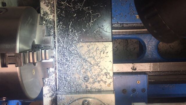 Изготовление шестигранных втулок на токарном станке CJM360 смотреть онлайн