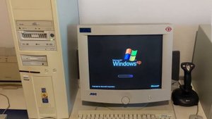 Startup of a 20 Year old Windows XP computer