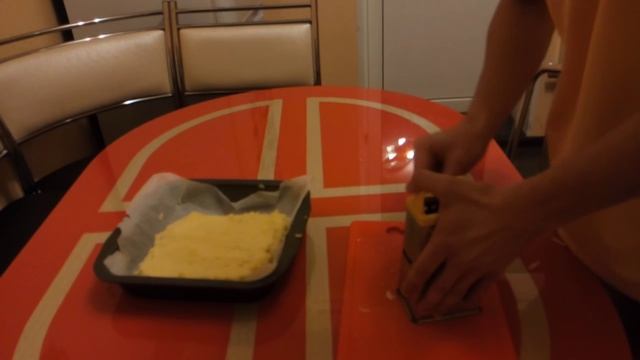 КАРТОФЕЛЬНАЯ ЗАПЕКАНКА / МУЖ ГОТОВИТ ДЛЯ ЖЕНЫ смотреть онлайн