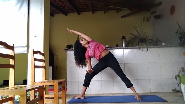 Prática de yoga para soltar o corpo em 26min! смотреть онлайн