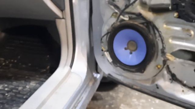 Замена штатной акустики Киа Церато 1 на динамики DL audio Gryphon Pro 165 NEO смотреть онлайн