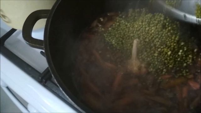 Домашний Машкичири по фергански простое узбекское блюдо из фасоли и риса