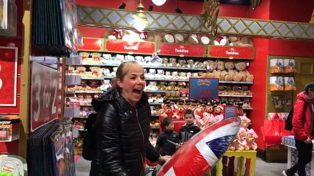 Клевая летающая тарелка из Англии для летнего интенсива, языковая студия Welcome, Долгопрудный