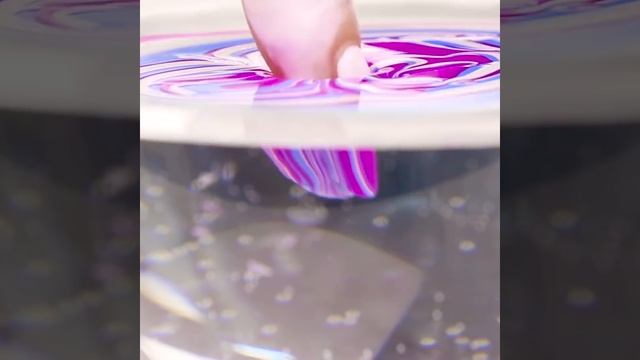 15 NAIL HACKS FOR THE PERFECT MANICURE смотреть онлайн