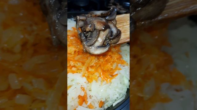 #капуста с грибами и рисом #постныерецепты #готовимдома #домашняякухня