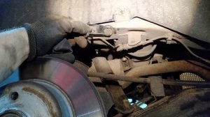 кронштей крепления заднего аммортизатора пежо партнер 2012