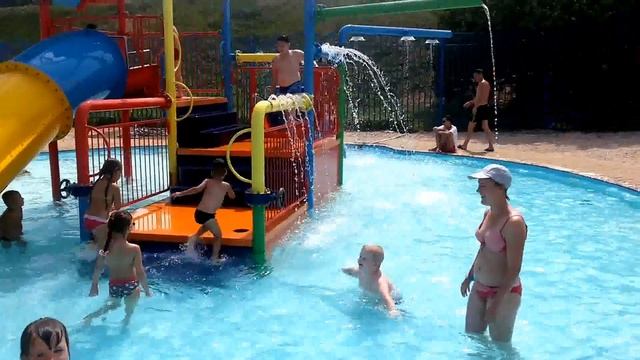 Отдых на Азовском море г. Ейск. Часть 6: аквапарк "НЕМО" Катаемся с горки "Камикадзе" смотреть онлайн