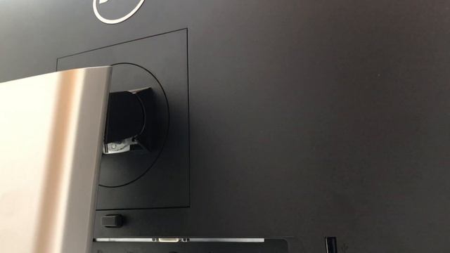 Dell 24 - P2416D QHD Monitor смотреть онлайн