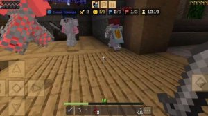 Играю в Майнкрафт на сервере (The Hive) ?