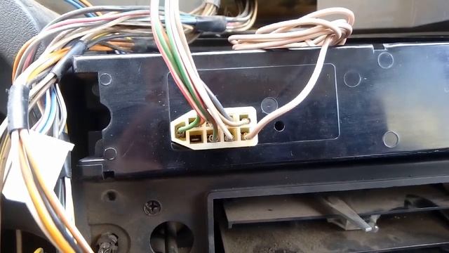 ВАЗ 2115 НЕ ПОКАЗЫВАЕТ УРОВЕНЬ ТОПЛИВА НА МАРШРУТНОМ КОМПЬЮТЕРЕ смотреть онлайн