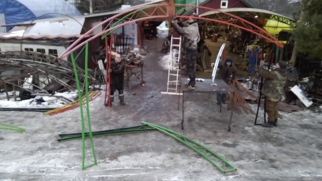 Сборка каркаса для купольной беседки из арочных ферм для навеса смотреть онлайн