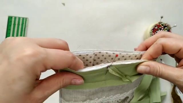 Как обработать край приватки-рукавицы смотреть онлайн