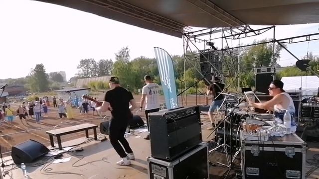 Железный Занавес - Я Не Сошёл С Ума (Life выступление на open air/ Drum cam/Drum solo) смотреть онлайн