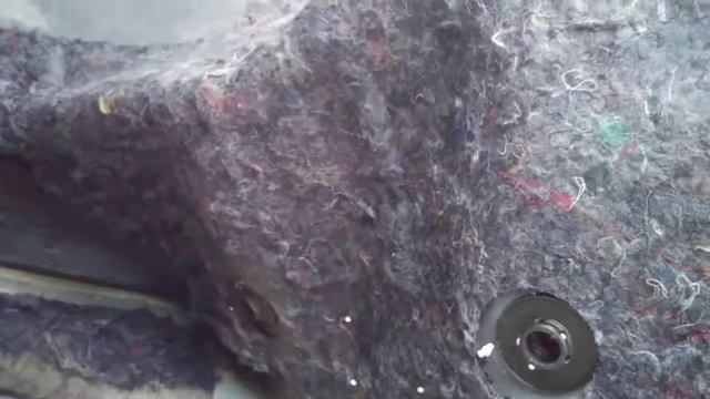 Renault Duster 4*4 что находится под ковролином в ногах водителя_2 смотреть онлайн